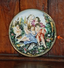 Assiette décorative en
