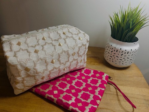 Trousse toilette - de,