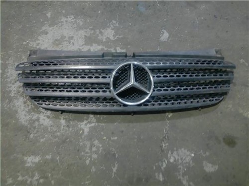 A639880018 grille pare chocs - grille, pare-chocs