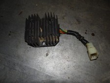 regulateur de tension quad