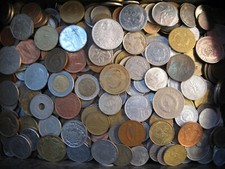 50 MONNAIES ETRANGÈRES PRISES AU HASARD DANS CE GROS LOT AVEC DE GRANDES PIÈCES