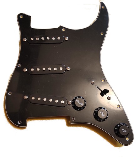Pickguard noir précablé - pickguard,
