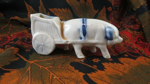 Statuette figurine biscuit - en,