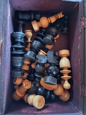 Ancien jeu d'échecs -  Pièces en bois tourné -
