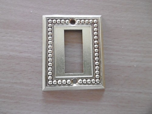 Plaque enjoliveur simple doré - plaque,
