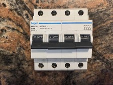 HAGER NF416 DISJONCTEUR TETRAPOLAIRE 16A, COURBE D, TRI+N, 16AMPERES TETRA. 10KA