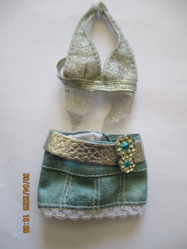 Poupee scene tenue - my,