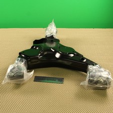 Bras inférieur droit de