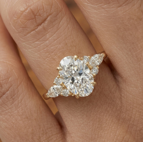 Bague diamant taille ovale