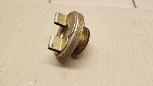 Ancien bouchon de radiateur - bouchon,