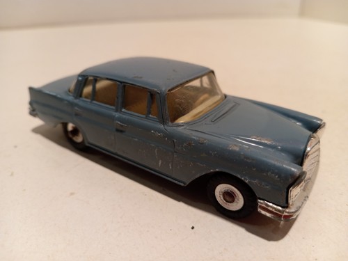 Dinky toys 186 mercedes benz - f,