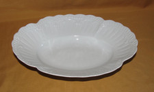 Plat ovale en porcelaine