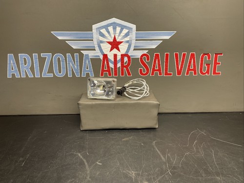 2005 cirrus sr22 landing - cirrus, light