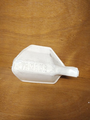 Protege main droit yamaha - main,