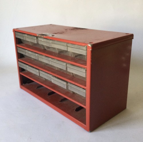 Rack metal rangs en - metal,