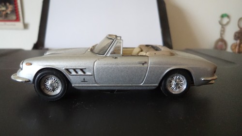 Miniature ferrari 330 - 330, 5