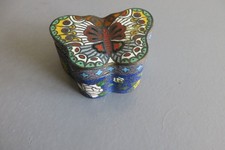 Boîte en émail cloisonné papillon