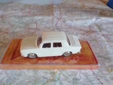 Renault 8 white NOREV 1/43 in
