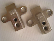 Lot de  platines de fixation pour charnière de meuble à ressort de marque BLUM