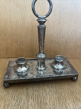 Ancien serviteur de table en