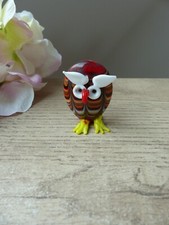 Figurine miniature hibou en verre soufflé rouge blanche et jaune
