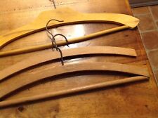 "lot de 3 cintres vintage en