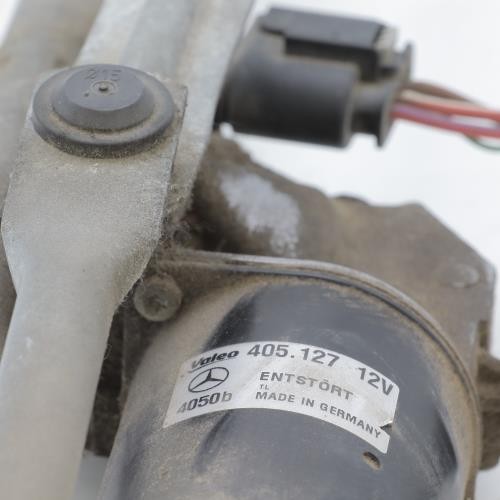 Moteur essuie glace avant