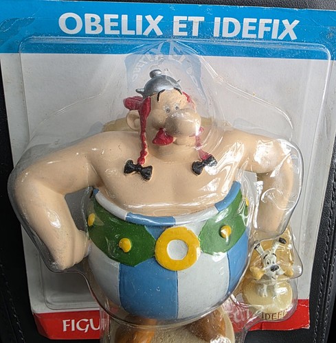 Asterix and obelix figures - obelix,