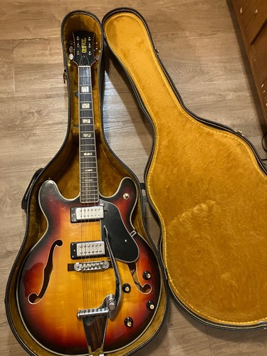 Univox elecrtic guitar - univox,