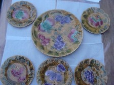 UN GRAND PLAT +5 ASSIETTES EN