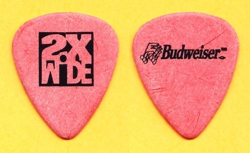 Large plectre budweiser - large,