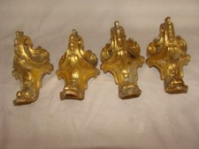 4 pieds en régule pour