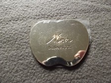 Ancien Miroir de poche sac publicitaire Nina Ricci en forme de pomme