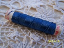 Bobine de soie Gutermann cordonnet 8m. Coloris n°312. " bleu  " Réf. N°64