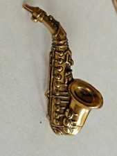 pin's pins badge   instrument