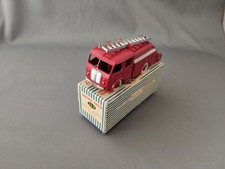DINKY TOYS FRANCE 32 E FOURGON INCENDIE PREMIER SECOURS BERLIET en BOITE.
