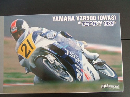 Maquette moto yamaha yzr - 1/12,