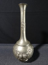 Vase soliflore en étain à