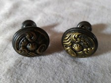 Lot De 2 Anciennes Poignées