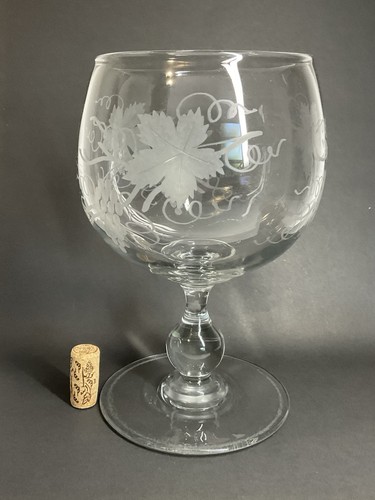 Grand verre lave - verre, raisin