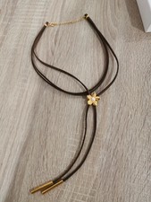 Collier en cuir fleur Aerith