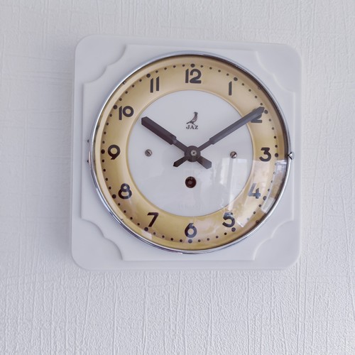 Pendule jours jaz - 8,