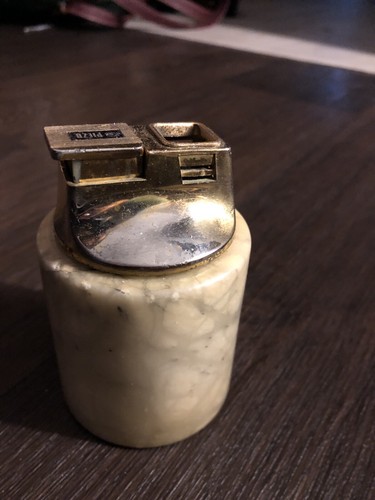 Briquet table ancien - table,