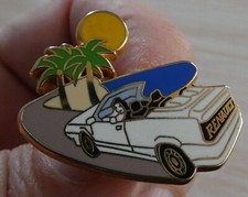 RARE COULEUR PIN'S VOITURE RENAULT 19 CABRIOLET BLANCHE ARTHUS BERTRAND