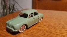 CIJ. RENAULT Dauphine