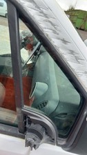 Custode avant droit (porte)