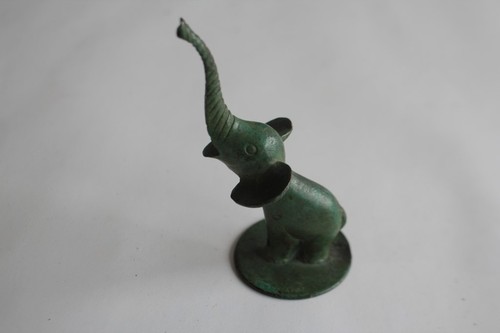 Petit bronze éléphant - Éléphant, f