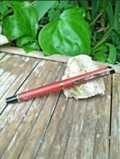 STYLO PLUME ENZO VARINI rouge