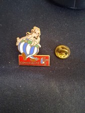 Pin's Pins médaille judo