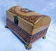 Tirelire coffre malle ancienne